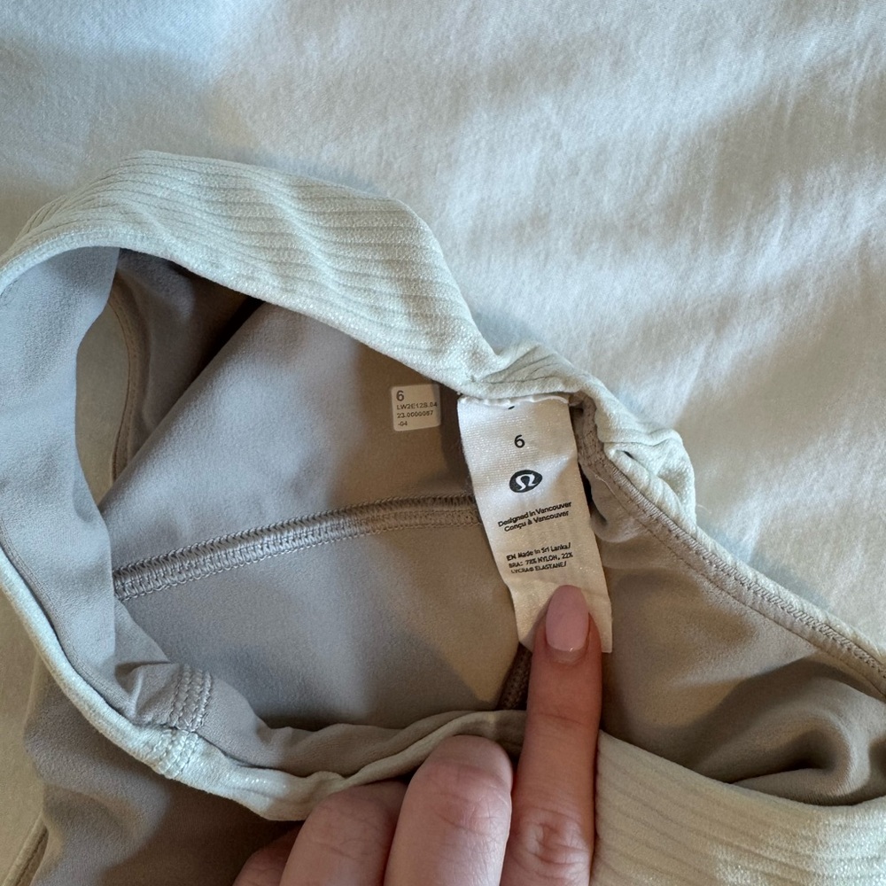 One-Shoulder Ribbed Crop Top - Picture 3 of 3